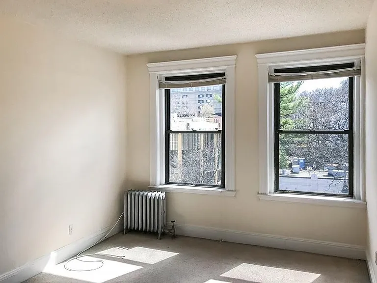 395 Harvard St #5 — Photo 4