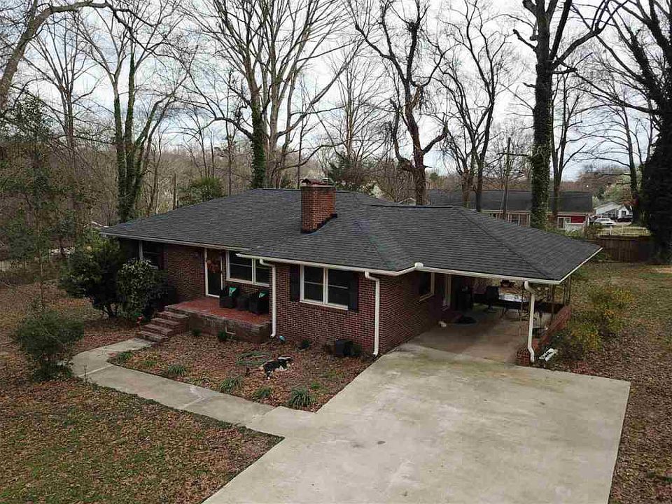 1st image of 530 Quarles Gayle Dr