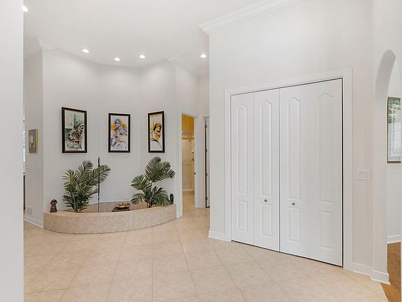 5th image of 170 Los Lagos Dr