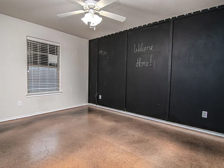 5705 Champions Dr — Photo 20