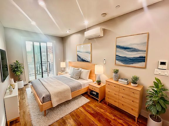 4th image of 104 Linden Blvd #3A
