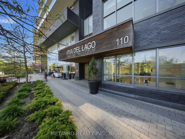 110 SE Marine Parade Dr #809, Toronto, ON M8V 0B6