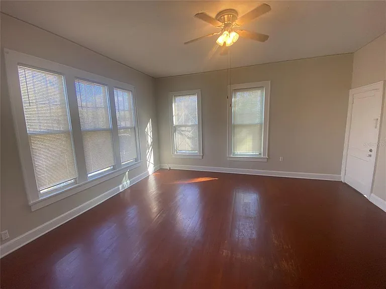 1120 Webster St #4 — Photo 4