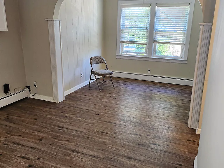 283 Houston Ave #2 — Photo 14