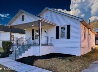 926 W Walden St, La Follette, TN 37766