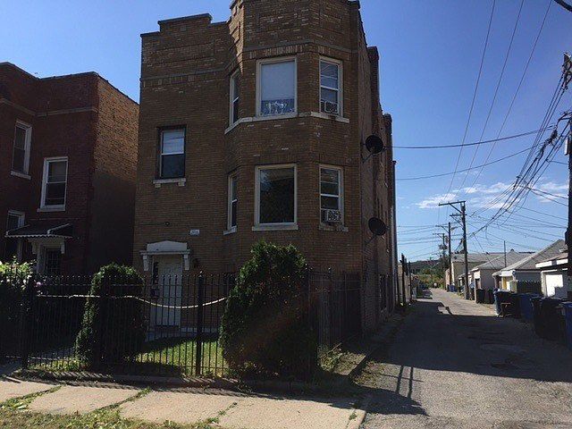2nd image of 4343 W Cortland St