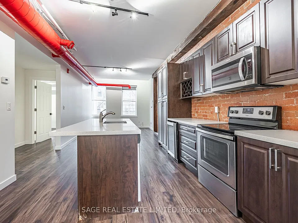 14 Cross St #8
