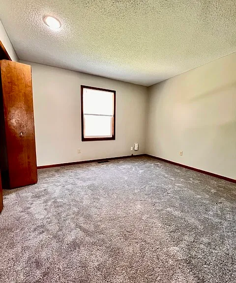1220 SE 8th St — Photo 6