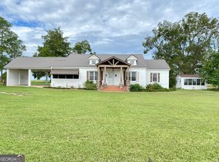 1088 Tippettville Rd, Pineview, GA 31071