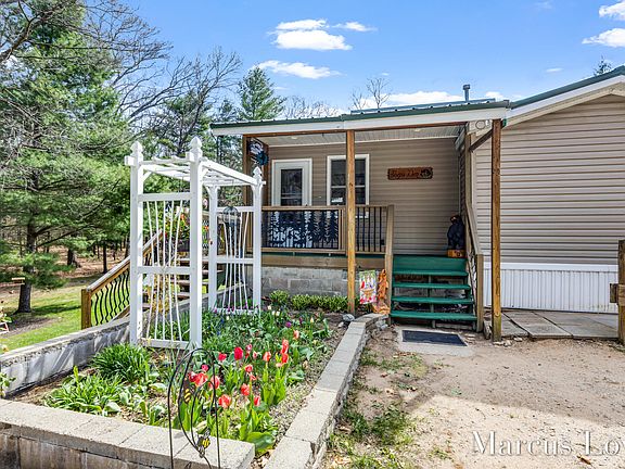 3rd image of 4376 E 24th St