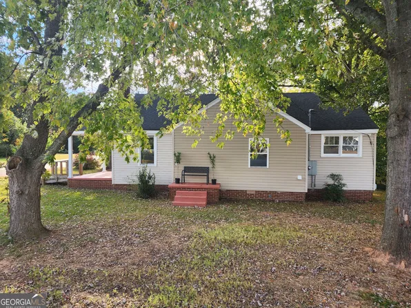 846 Benson St, Hartwell, GA 30643