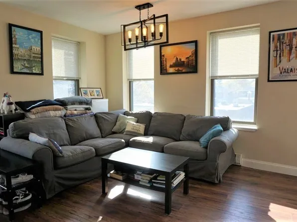 2 Cypress Rd APT 205, Brighton, MA 02135