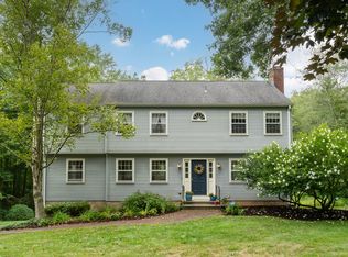 40 Oxbow Ln, Guilford, CT 06437