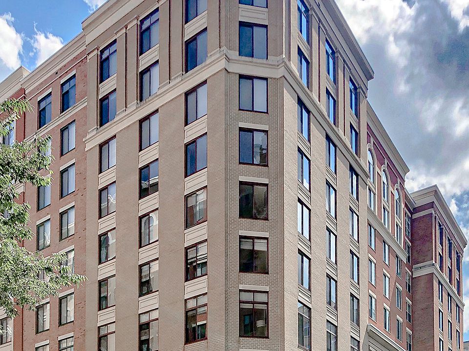 1st image of 1201 N Garfield St APT 110