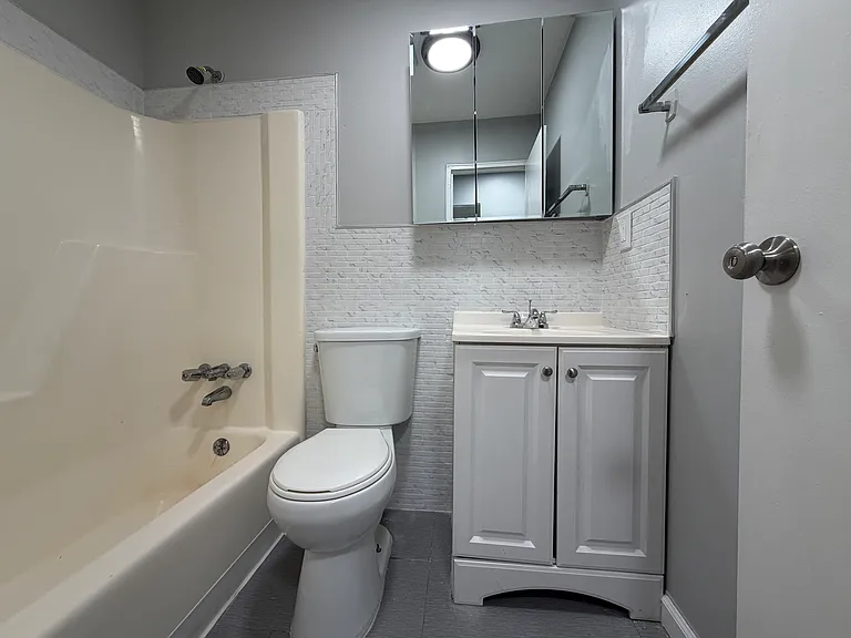 258 Eastern Ave #7A — Photo 10