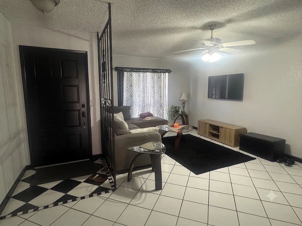 2 bed, 1080 sqft, $1,900 — Photo 3