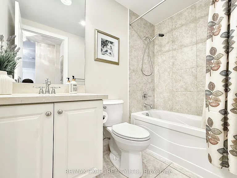 10101 N Yonge St #408 — Photo 24