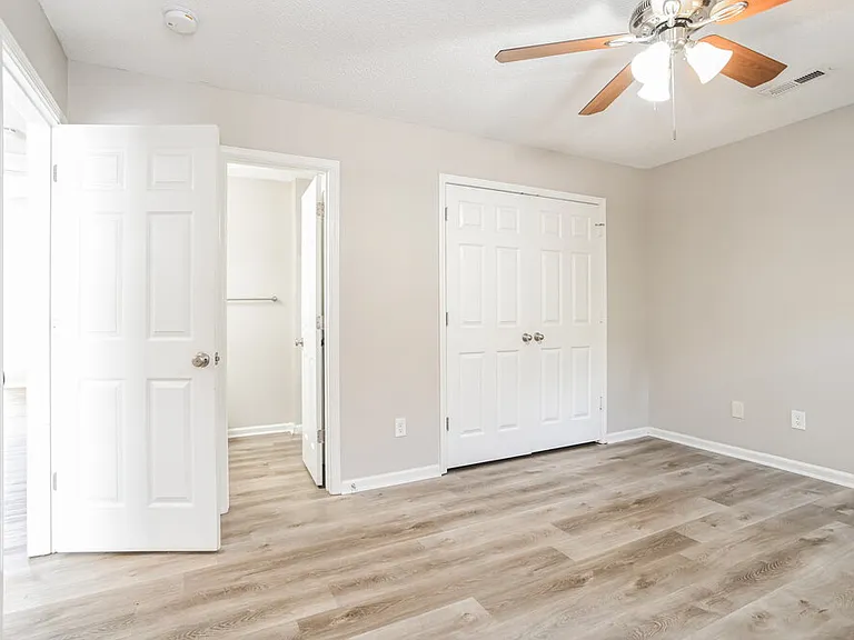 910 Milkfarm Ct — Photo 9