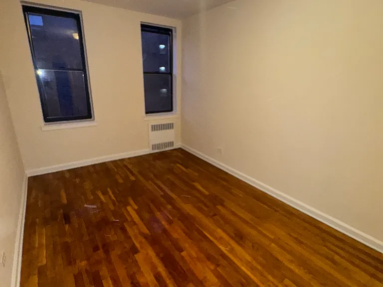 140-66 Burden Cres #5J — Photo 6