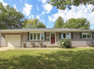 2734 Crestline Ave, Waterloo, IA 50702