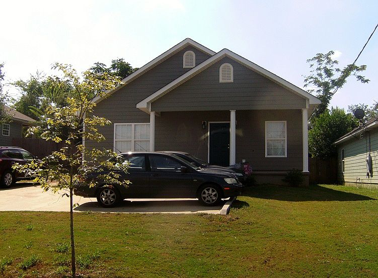 1st image of 321 20th St E