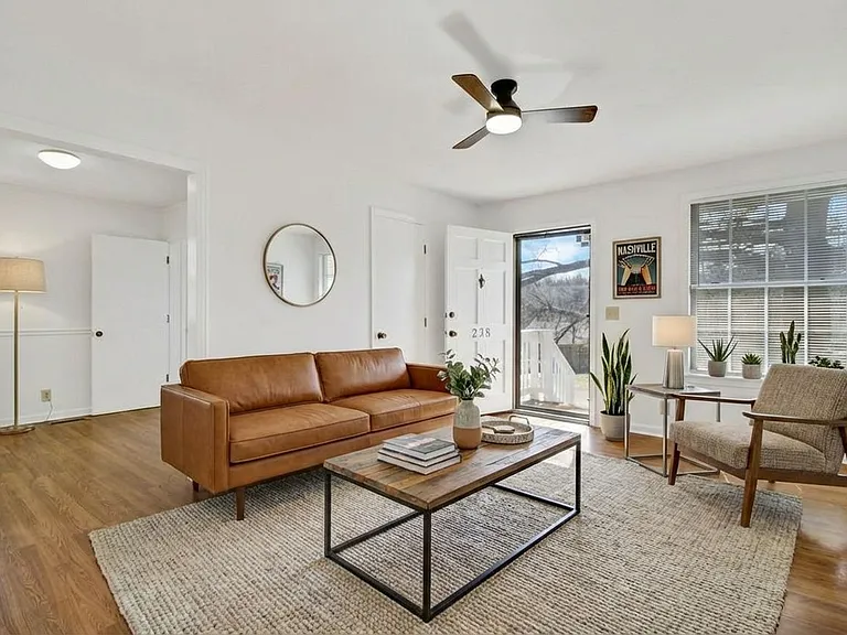 238 Townes Dr — Photo 5
