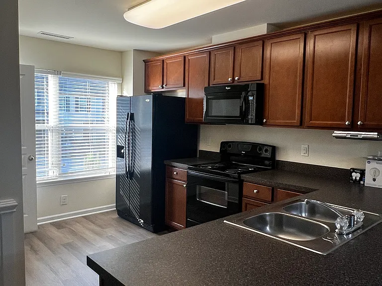 8526 Quarton Dr — Photo 2