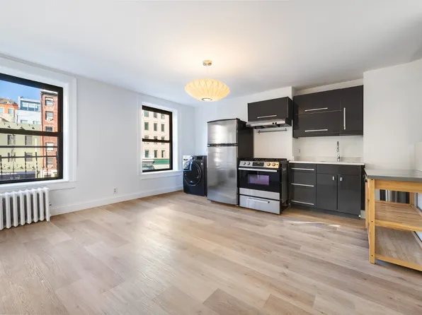 25 Cleveland Place image 1 of 5