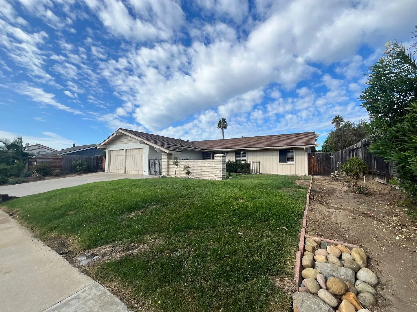 Light and Bright, Single-Story Home on a Spacious Lot in the Heart of La Costa: Steps to School &... — Photo 2