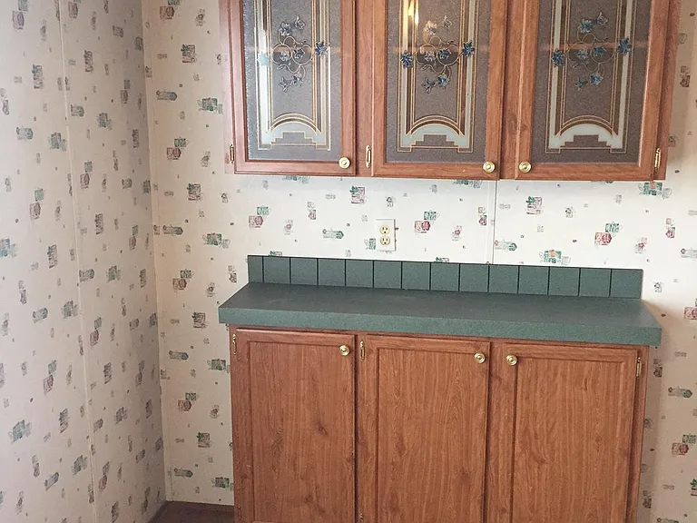 140 Bowles Ln — Photo 8