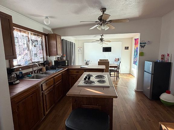 4th image of 300 Canyon Rd