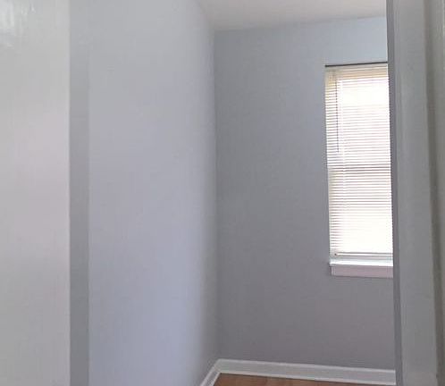 4th image of 7943 S Essex Ave #7945-2