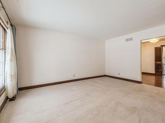 5th image of 4431 Canterbury Ln