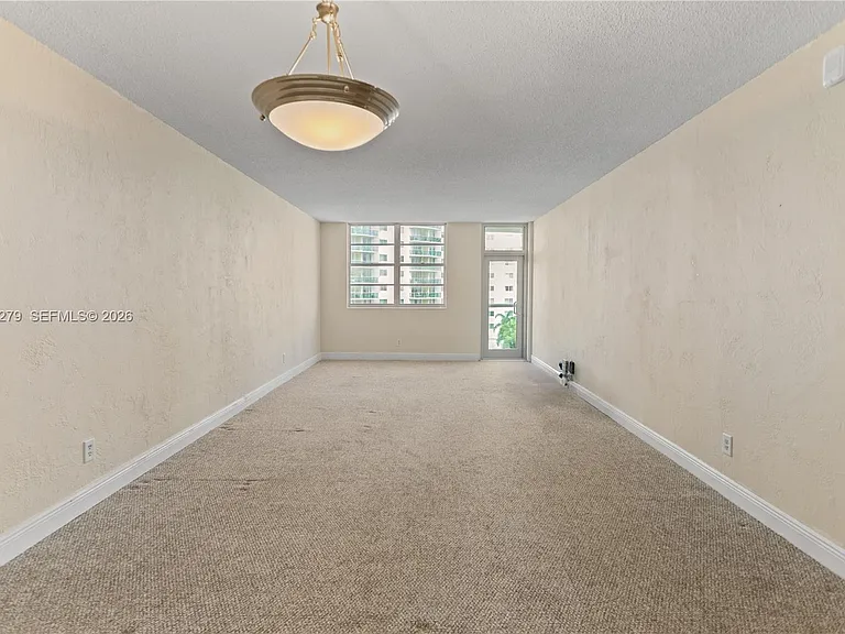 19390 Collins Ave #516 — Photo 12