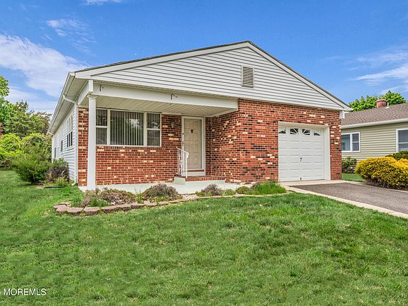 2nd image of 44 La Dunette Drive