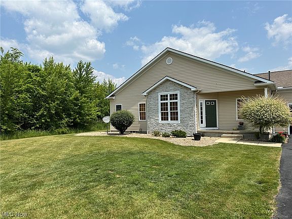 2nd image of 23 Abbington Dr NW