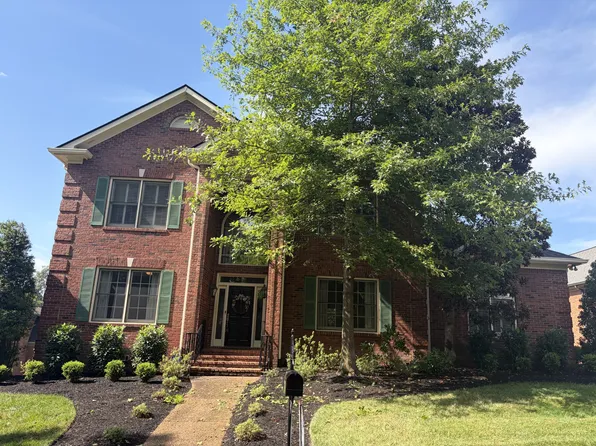 106 Hidden Point, Hendersonville, TN 37075