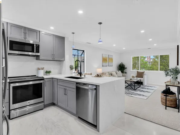 210 Chatham Ct, Pacheco, CA 94553