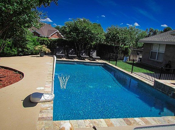 4th image of 5300 Shady Bend Ct