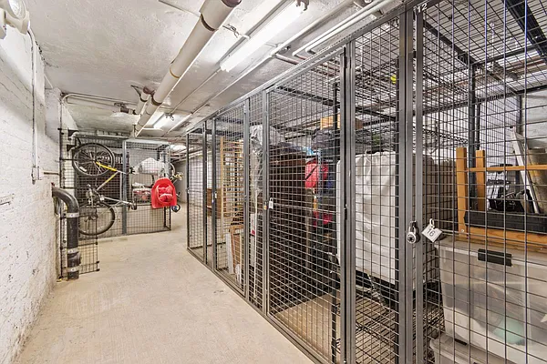 Sold by HomeDax Real Estate | media 17