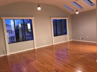 40 Victoria Rd, Staten Island, NY 10312