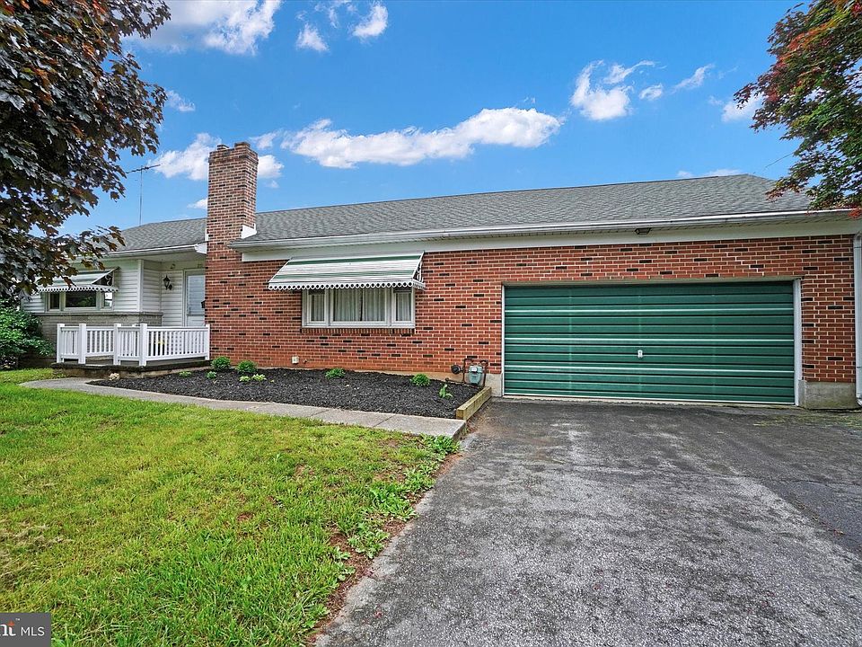 1st image of 211 N Highland Dr