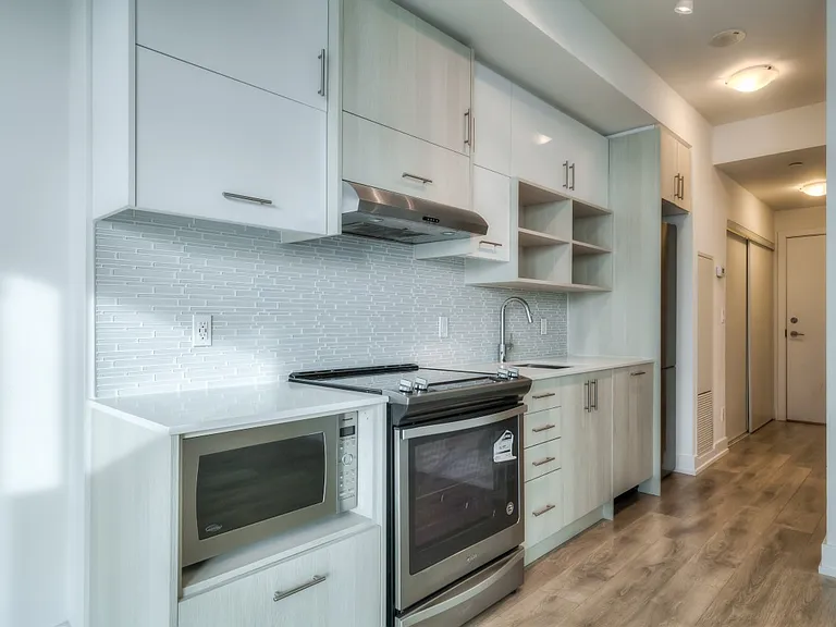 150 Fairview Mall Dr #603 — Photo 7