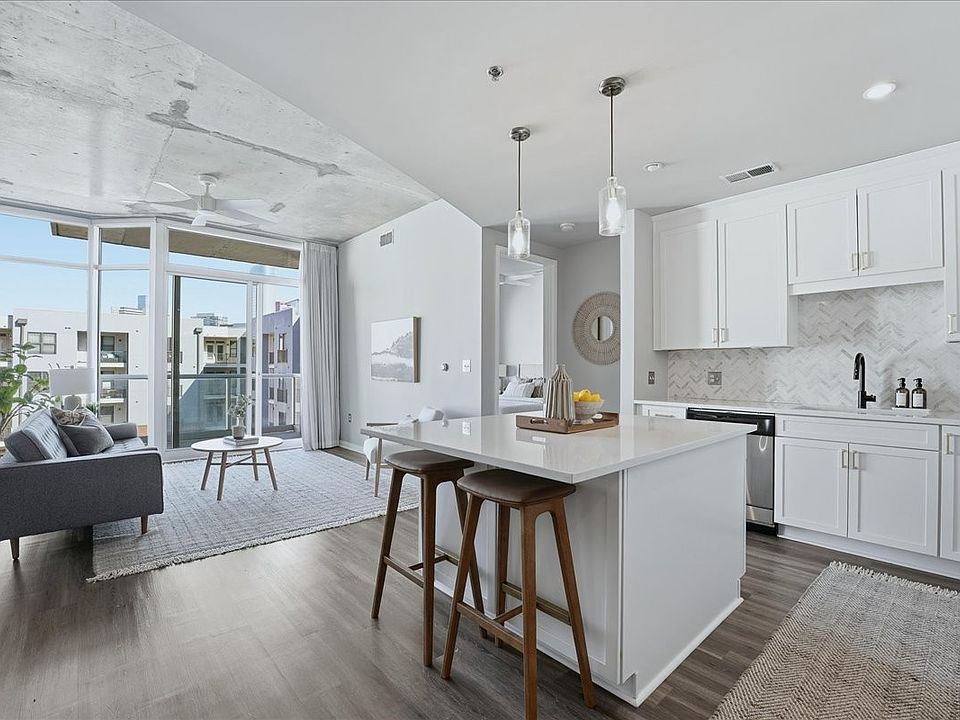1st image of 600 12th Ave S APT 640