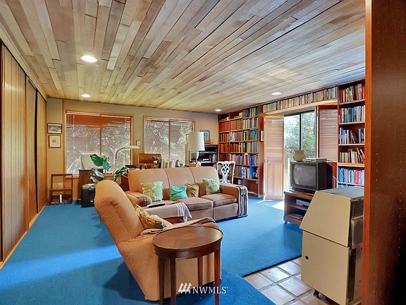 Den/Library