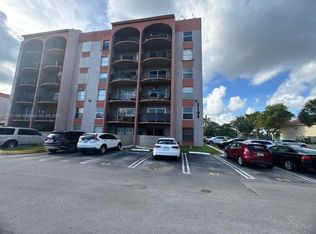 5199 NW 7th St APT 607, Miami, FL 33126