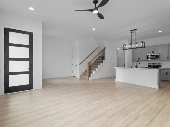 8926 Lowell St, Rowlett, TX 75089