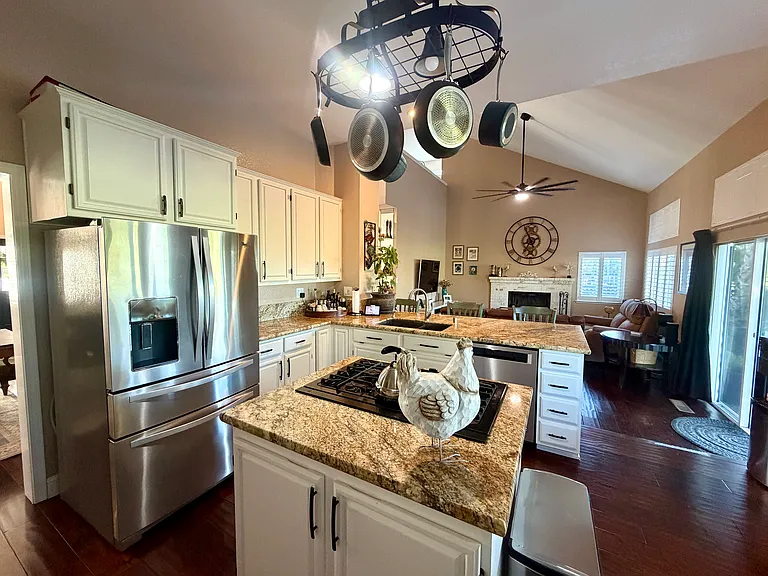 2205 Prestwick Dr — Photo 20