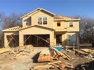 1905 Verbena Ave, Greenwood, MO 64034