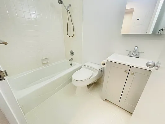 Rented by Oxford Property Group | media 12